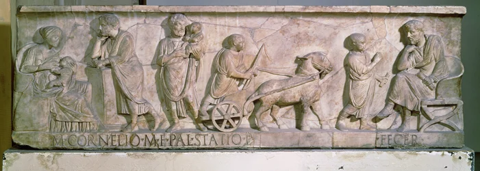 Sarcófago de Cornelius Statius representando cenas da vida de uma criança (mármore)